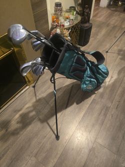 COMPLETE GOLF SET WITH GOLF STANDBAG (11 CLUBS SET)