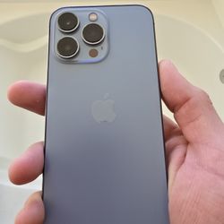 Iphone 13 Pro 128gb (UNLOCKED)