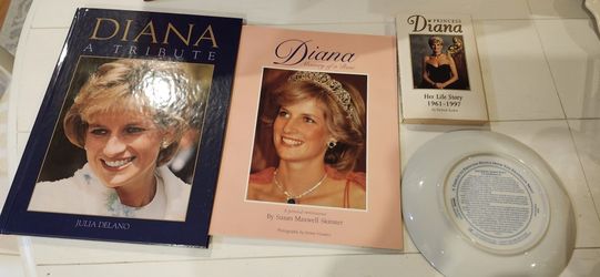 Princess Collectibles Plate And 3 Books