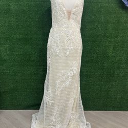 NovaLuxe White Long V Neck Sleeveless gown Size Large NWT Brand New