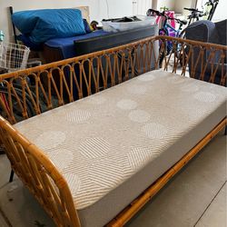 Day bed and Casper mattress