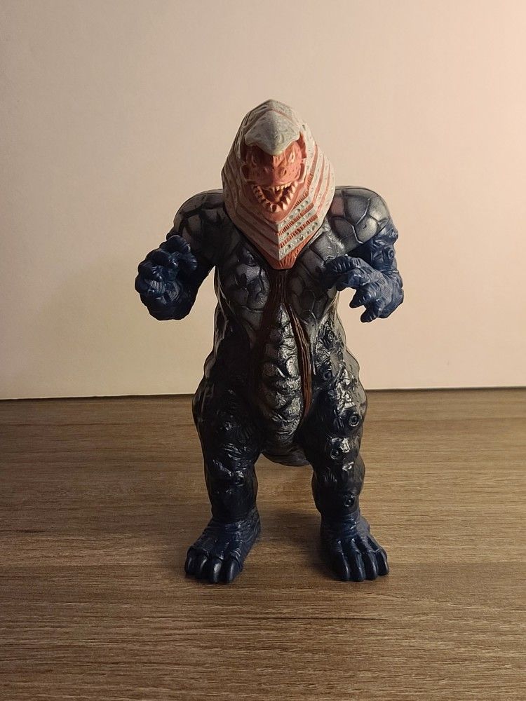 VINTAGE Bandai 1997 GOLZA Ultraman Series KAIJU Monster
