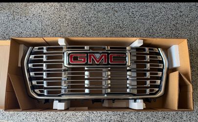 2025 GMC Yukon Denali Front Chrome Grille
