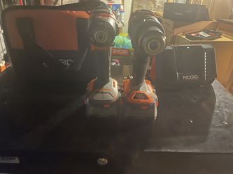 Rigid drill driver combo kit With 2 batteries