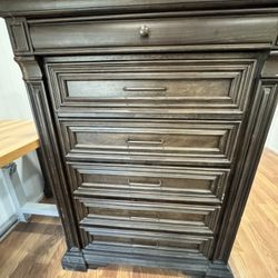 Moving Sale In Prosper