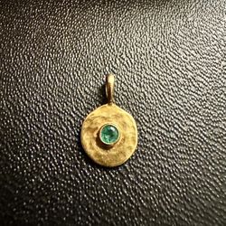 14k Gold Pendant With Emerald 
