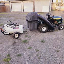 Craftsman LT1000 Riding Mower With Bagger And Sprayer 