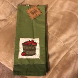 Basket Of Apples Kitchen Towels Set(2)