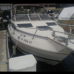 1985 Sunrunner 20 ft fishing boat cabin cruiser with trailer