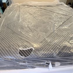 King size mattress black BeautyRest bed
