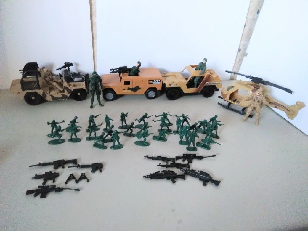 MILITARY FIGURES AND CARS. READ DETAILS