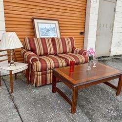 Living Room Furniture Set $85 For All. 🎈🎈🛋 Couch, Coffee Table, Pictures, Chair, Lamp.  Furniture, Loveseat, Sofa, Table, Business Furniture.