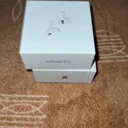AirPods Pro 2nd Generation With MagSafe Charging Case