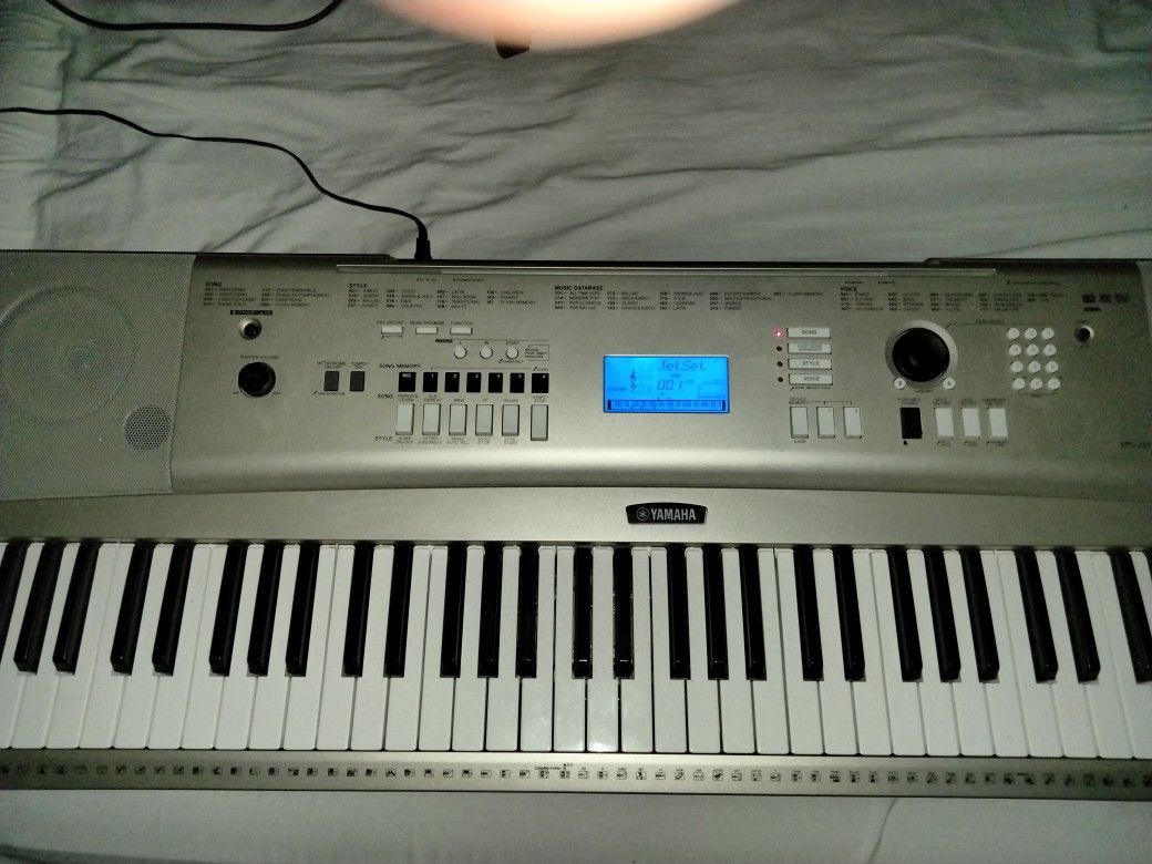 Yamaha YPG-235 Portable Grand Electrical Keyboard