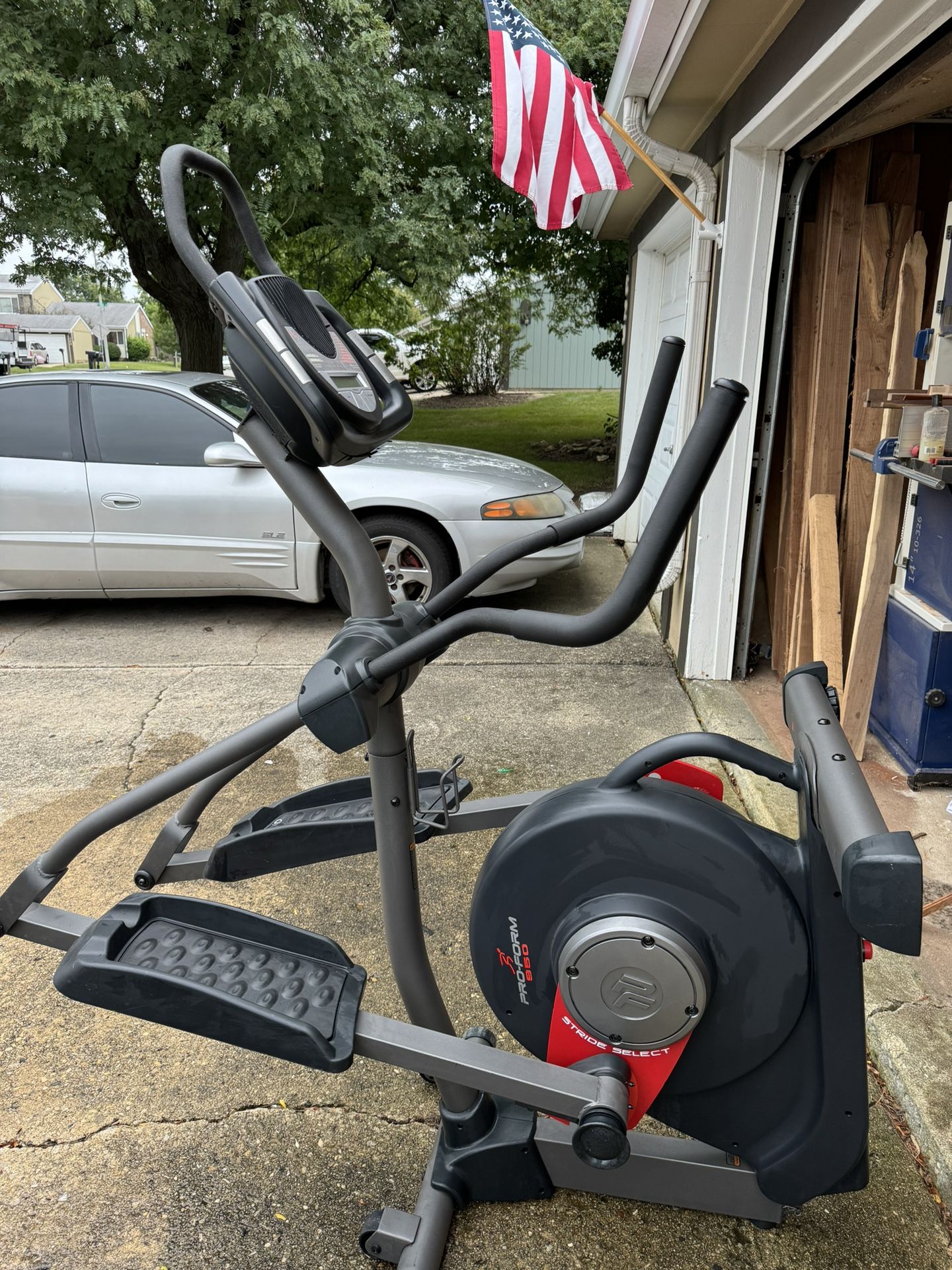 ProForm 950 SpaceSaver Elliptical Trainer