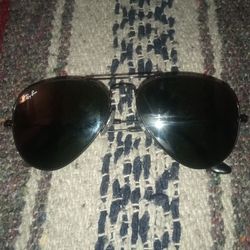 Ray Ban Black Aviator Sunglasses 