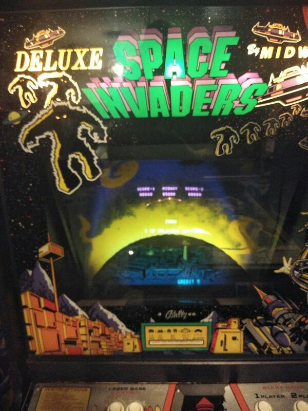 Midway Space invader deluxe arcade