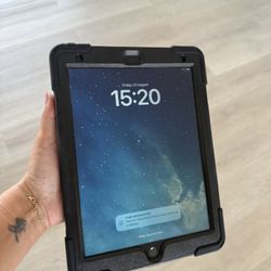 iPad 65GB (9th Generation) Including Case *Like New*