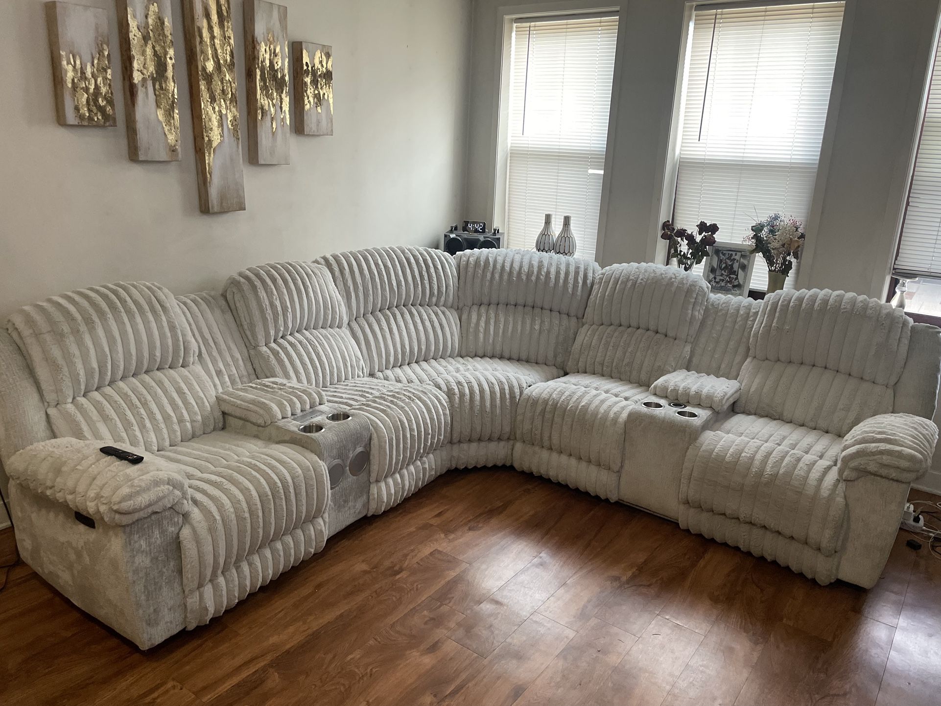 Fluffy 3pc Sectional