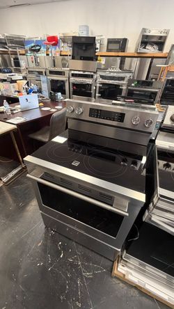 New Stove with factory warranty!