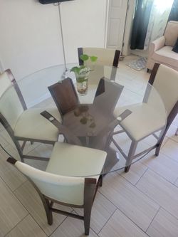 Comedor cristal  4 sillas