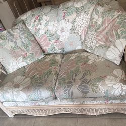 Love Seat Excellent Condition Very Lightly Used 