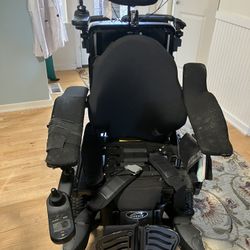 Quickie QM700 Powered Wheelchair