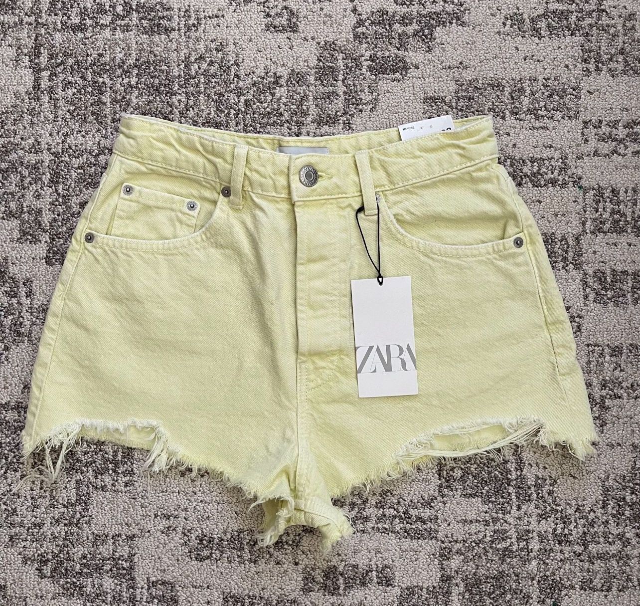 NWT ZARA HI-RISE NEON YELLOW SHORTS 