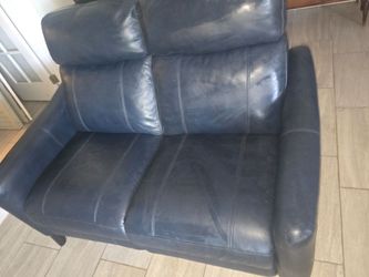 Love seat/sofa