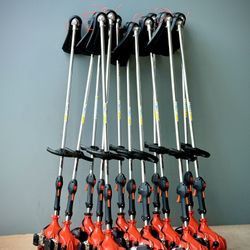 Brand new Echo 21.2 cc Gas 2-Stroke Straight Shaft String Trimmer. 