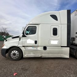Freightliner Cascadia 2020 with Extended EW4 Warrenty