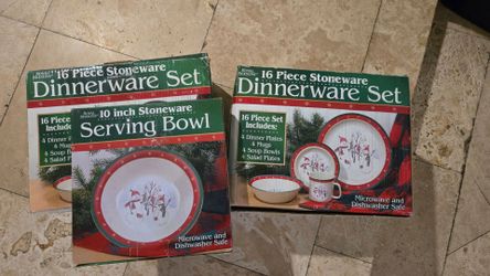 Christmas 16-Piece Stoneware Dinnerware Set with Serving Bowl