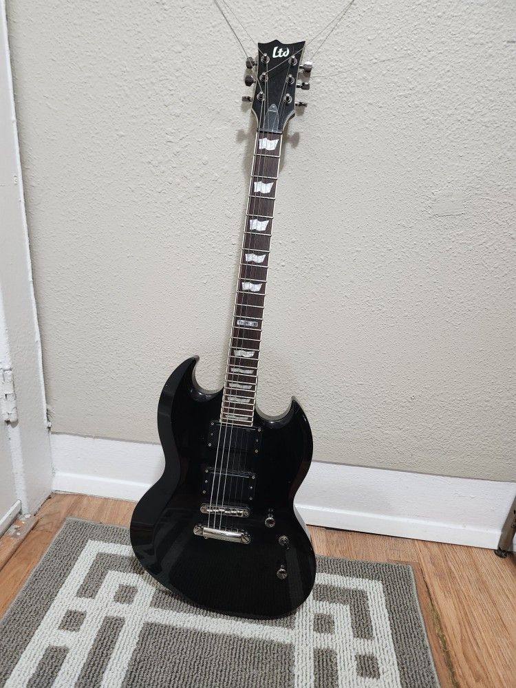 ESP LTD Viper 330 Solid Body Electric Guitar - Black 2005