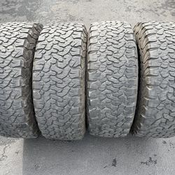 (4) 295/70R17 Bfgoodrich All Terrain KO2