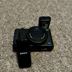 Sony zv1 Camera With Microphone And Adapter And Memory Card