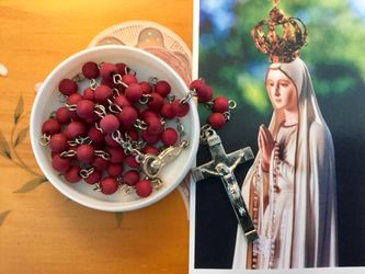 Rose beads 🌿🌹 Rosary with prayer card and box / Catholics Rosary - rose sent aroma 🌹🌿