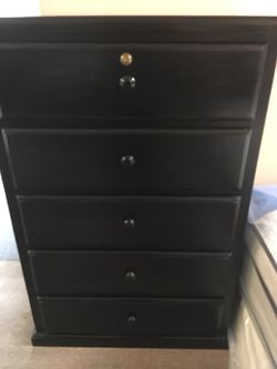 Dresser