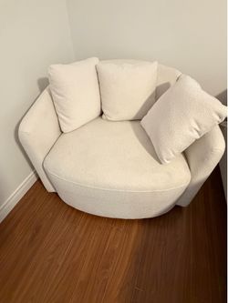 Accent Swivel Chair