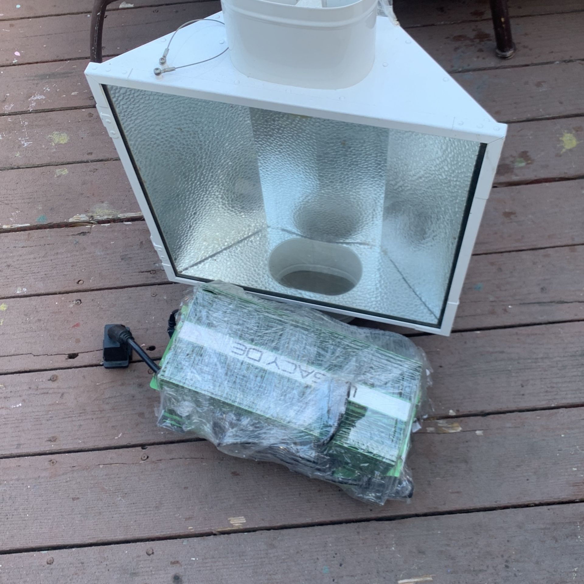 Ballest And Light Enclosure