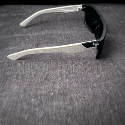 Fox Glasses No Longer Make 