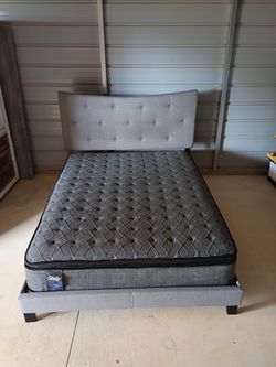 Queen size bedframe with mattress ( FREE DELIVERY IF NEEDED)