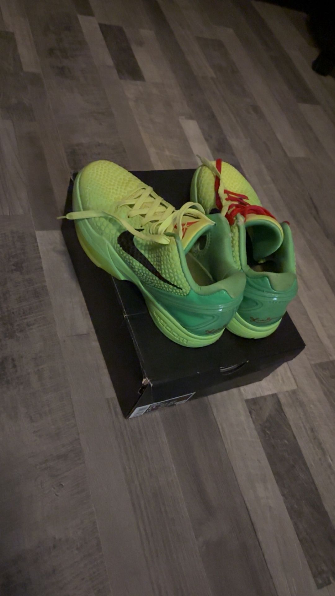 Kobe Grinch Replicas- 9.5