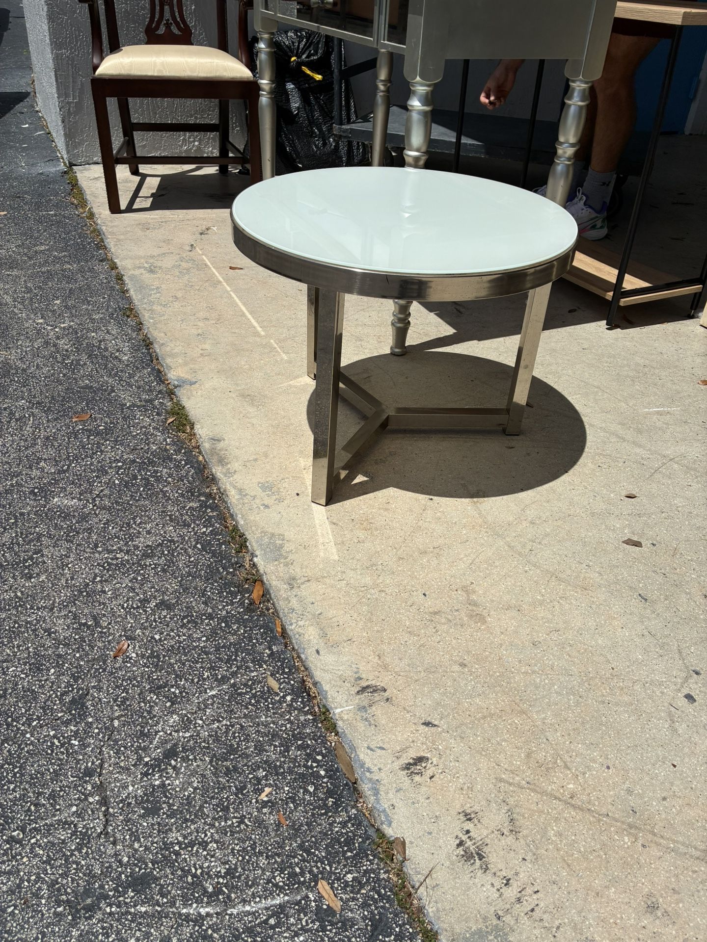 Accent tables