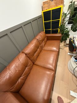 Raymour & Flanigan, Shell Cordovan Leather Couch
