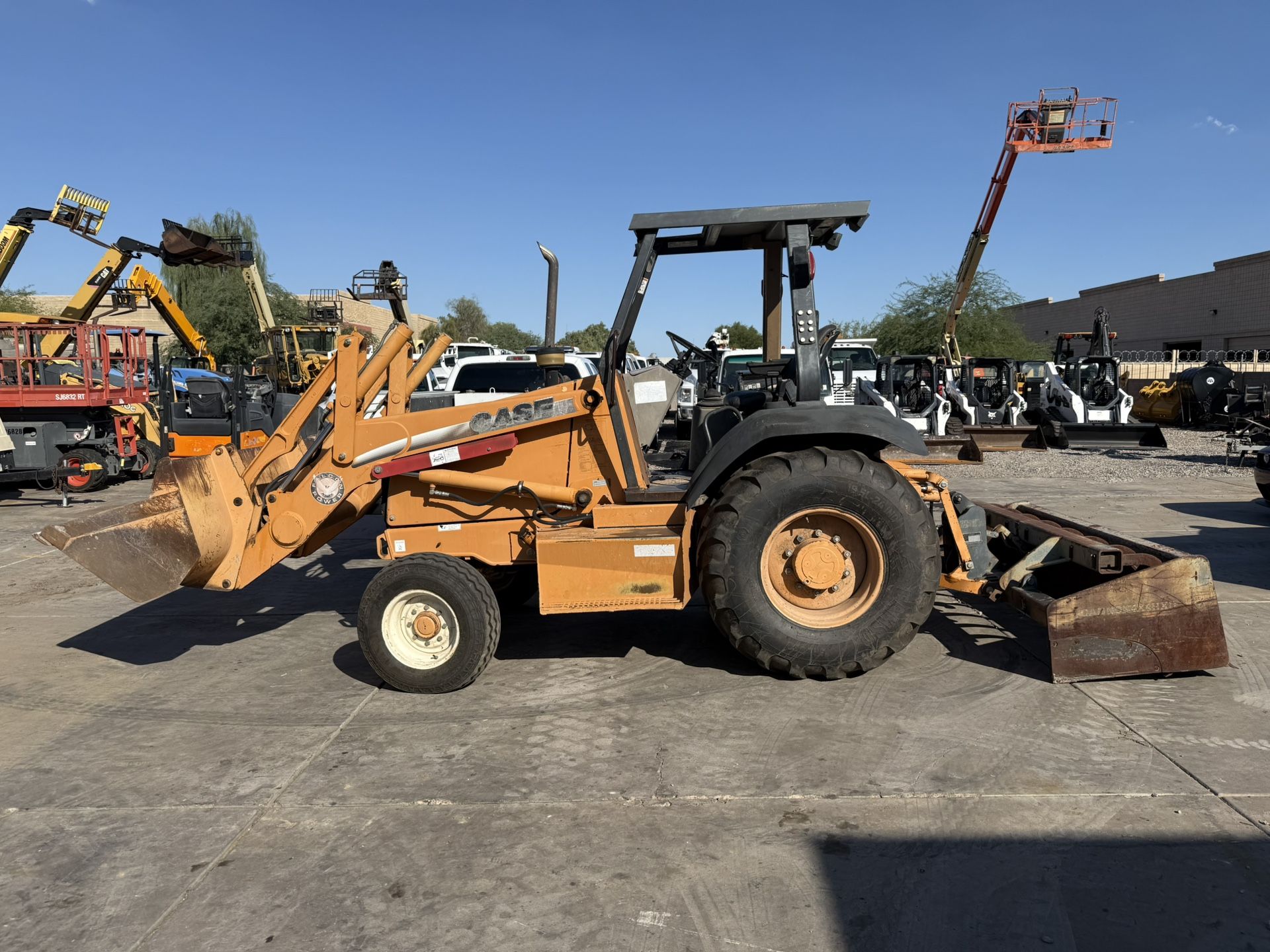 2005 Case 570 MXT