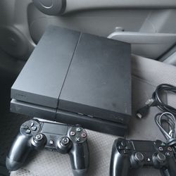 PS4 CONSOLE 