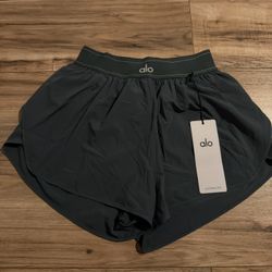 Alo Yoga-Match point short