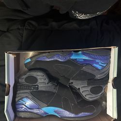 Aqua 8 size 9