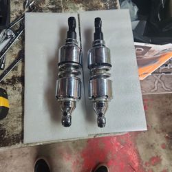 HD Dyna Lowrider stock rear shocks