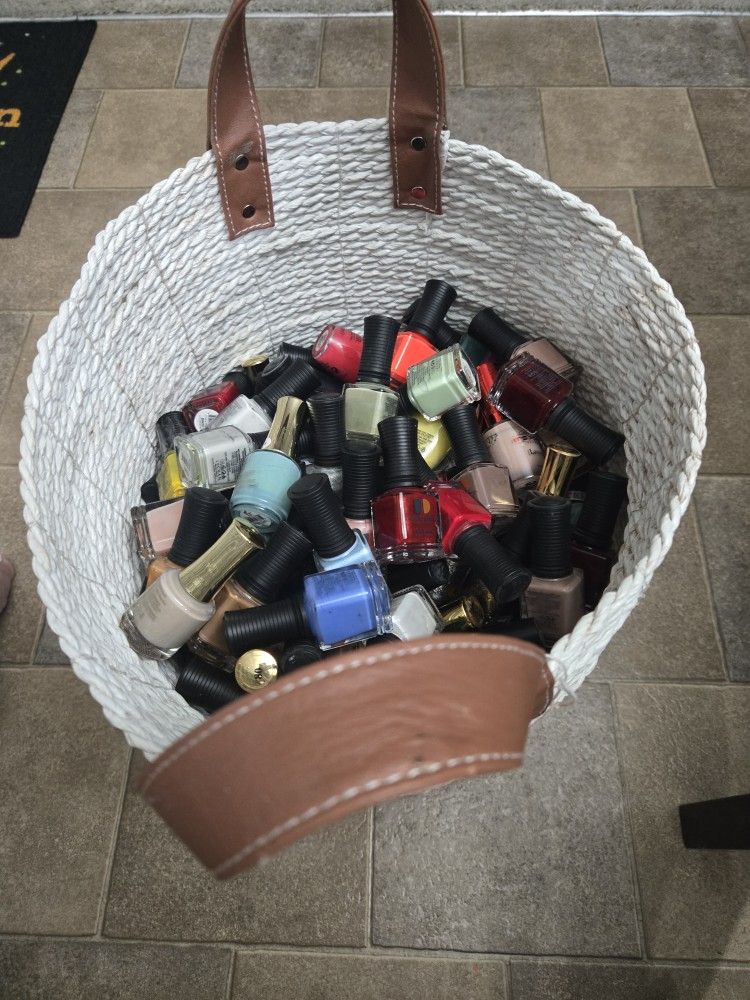 a lot nails color for sale